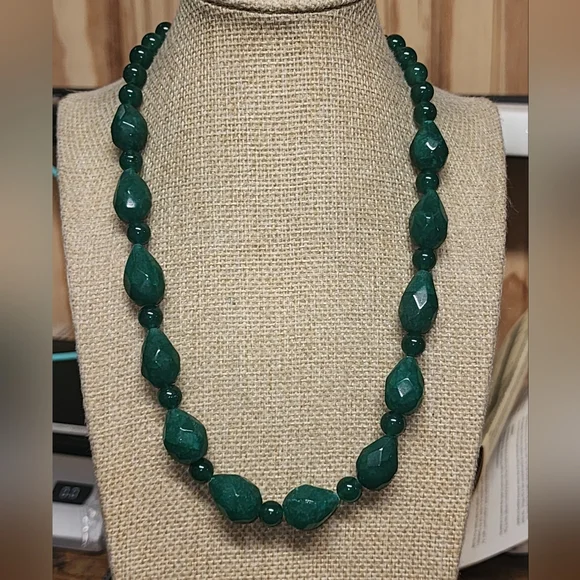 Teardrops of Jealousy 18-inch Emerald Green Necklace Artisan Aprilsplace - Picture 7 of 12
